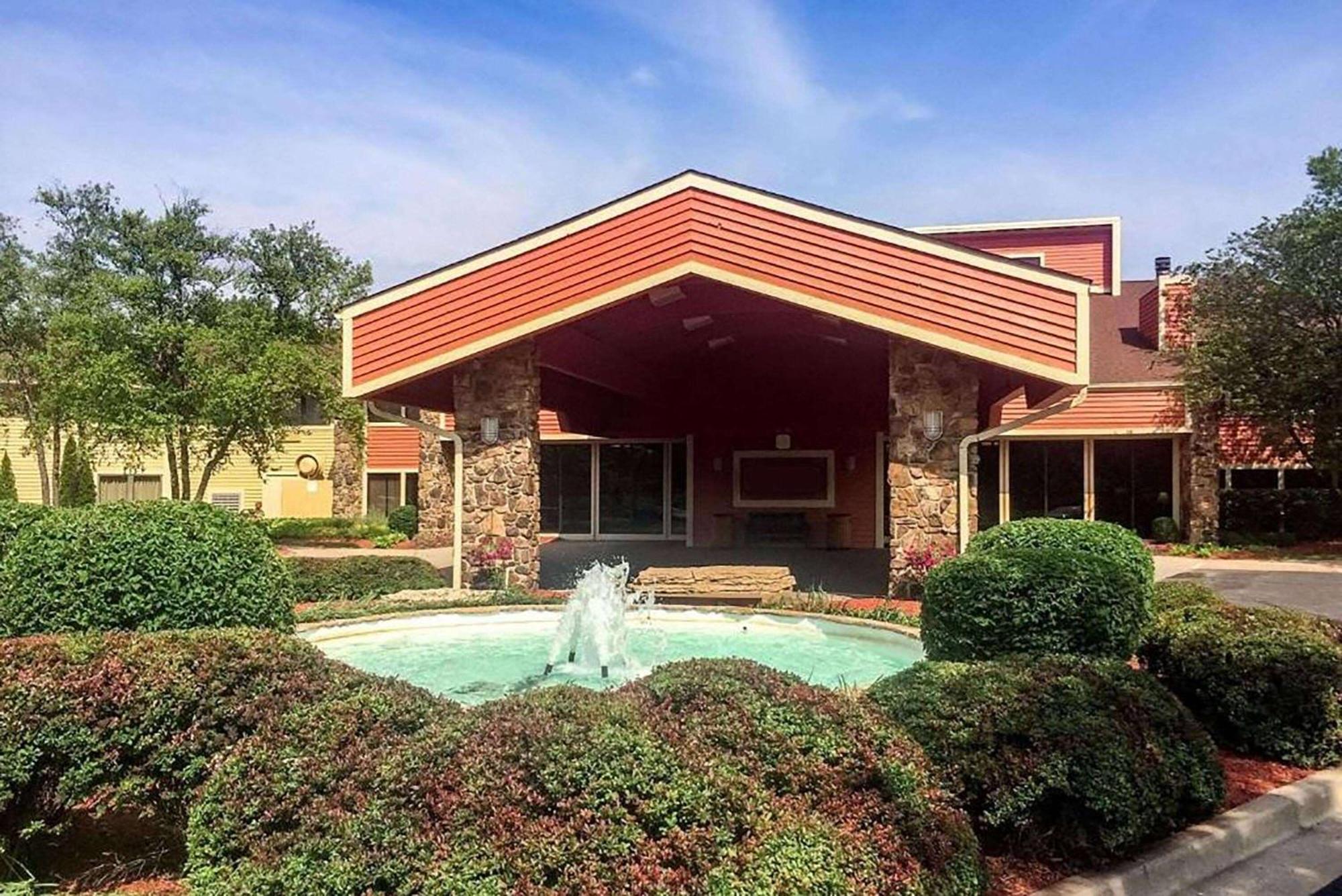 Howard Johnson By Wyndham Merrillville Exterior foto