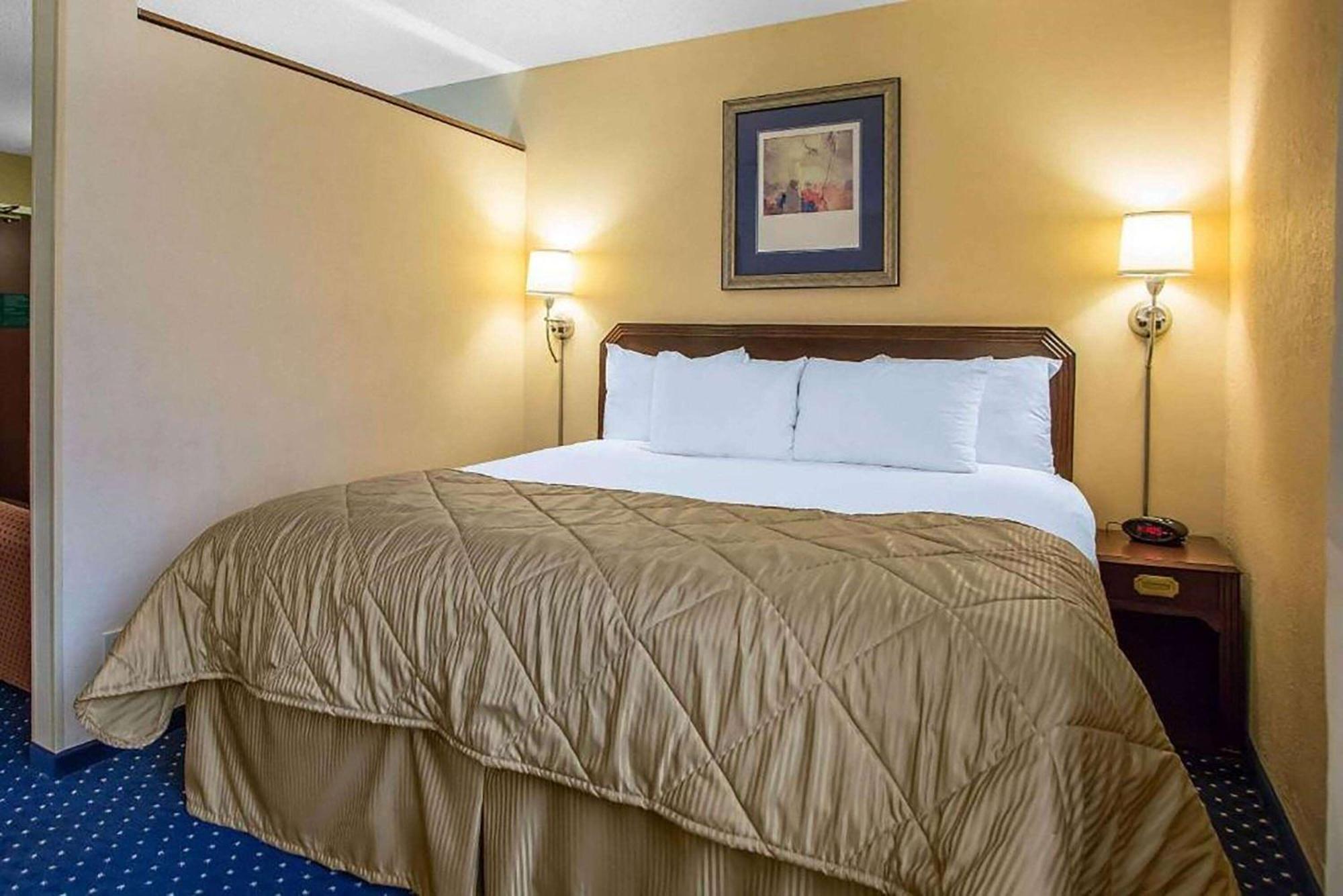 Howard Johnson By Wyndham Merrillville Exterior foto